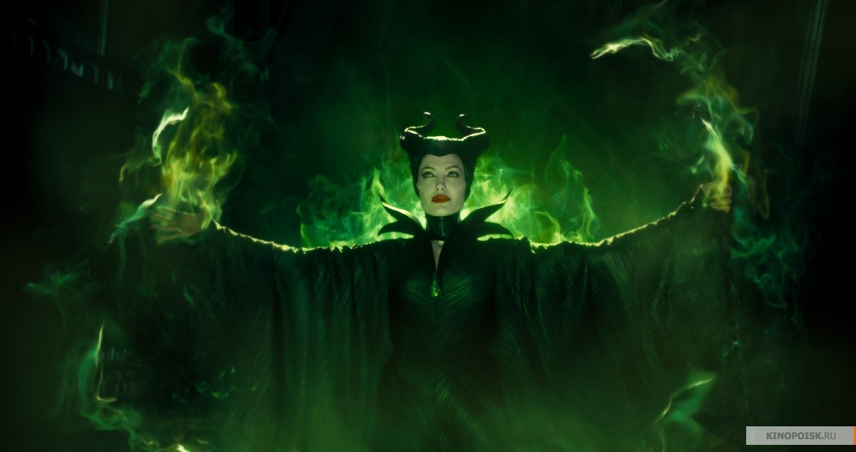 kinopoisk.ru-Maleficent-2365898.jpg