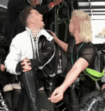 tenor.gif